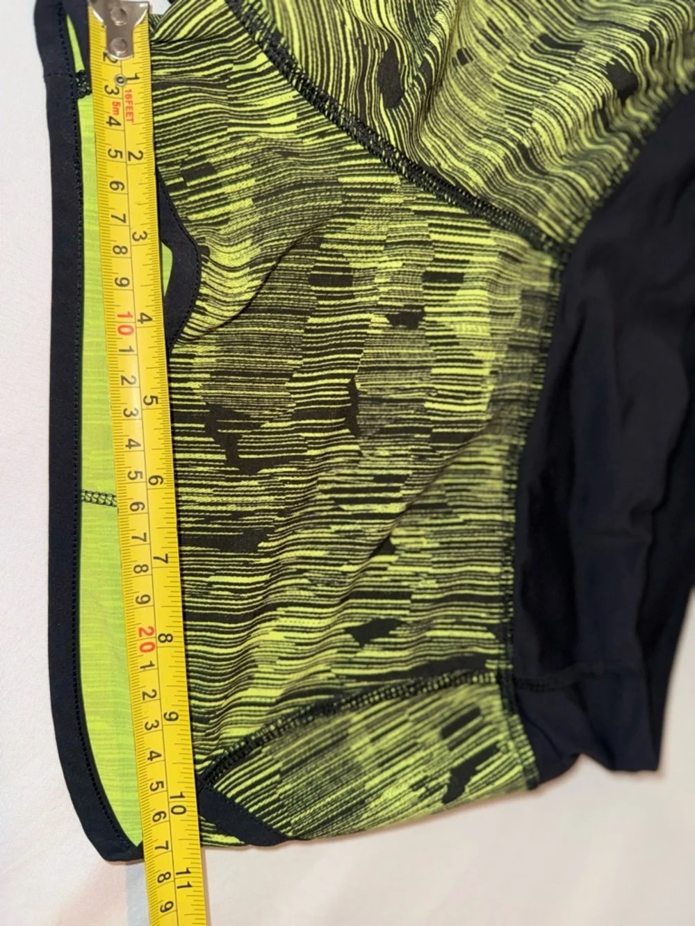 Lululemon Women’s Green Performance Athletic Active Lined Running Shorts Size 4